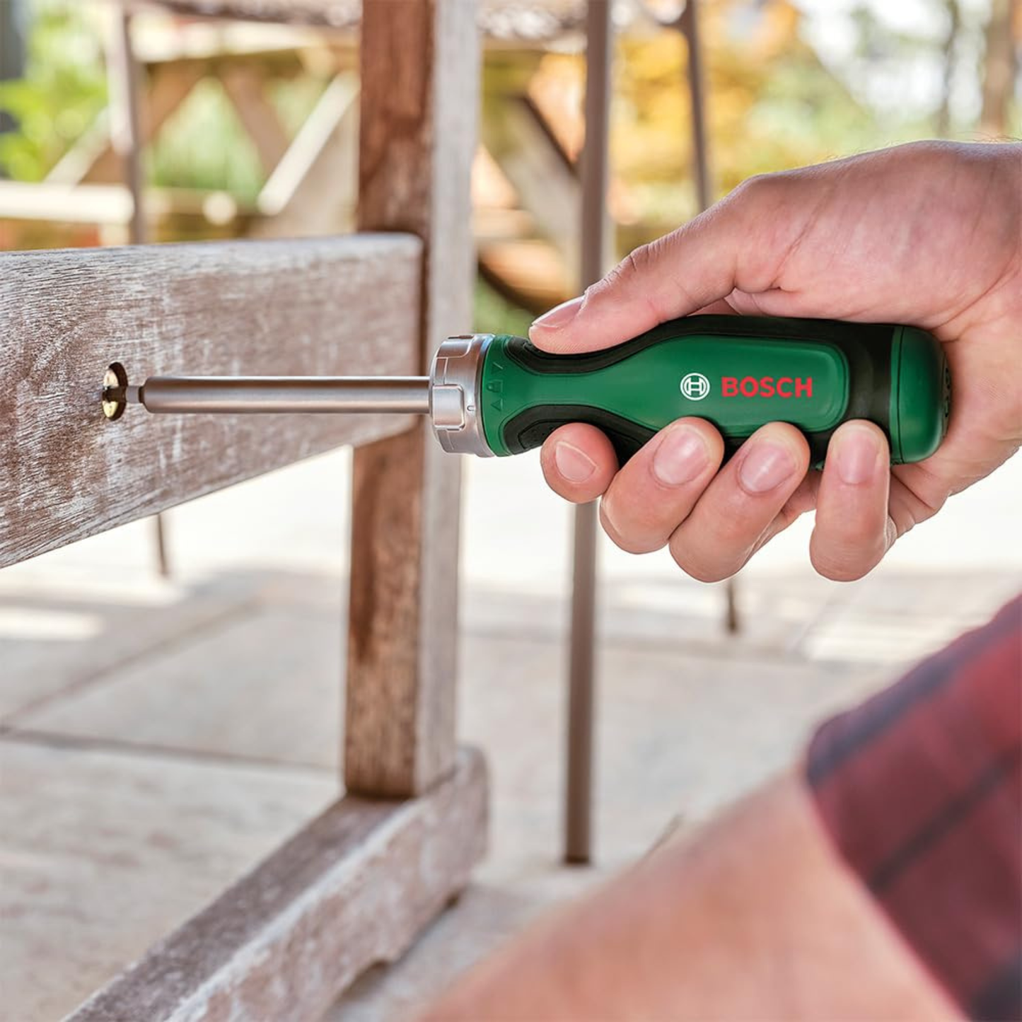 Bosch Ratchet Screwdriver with 12 Interchangeable Bits