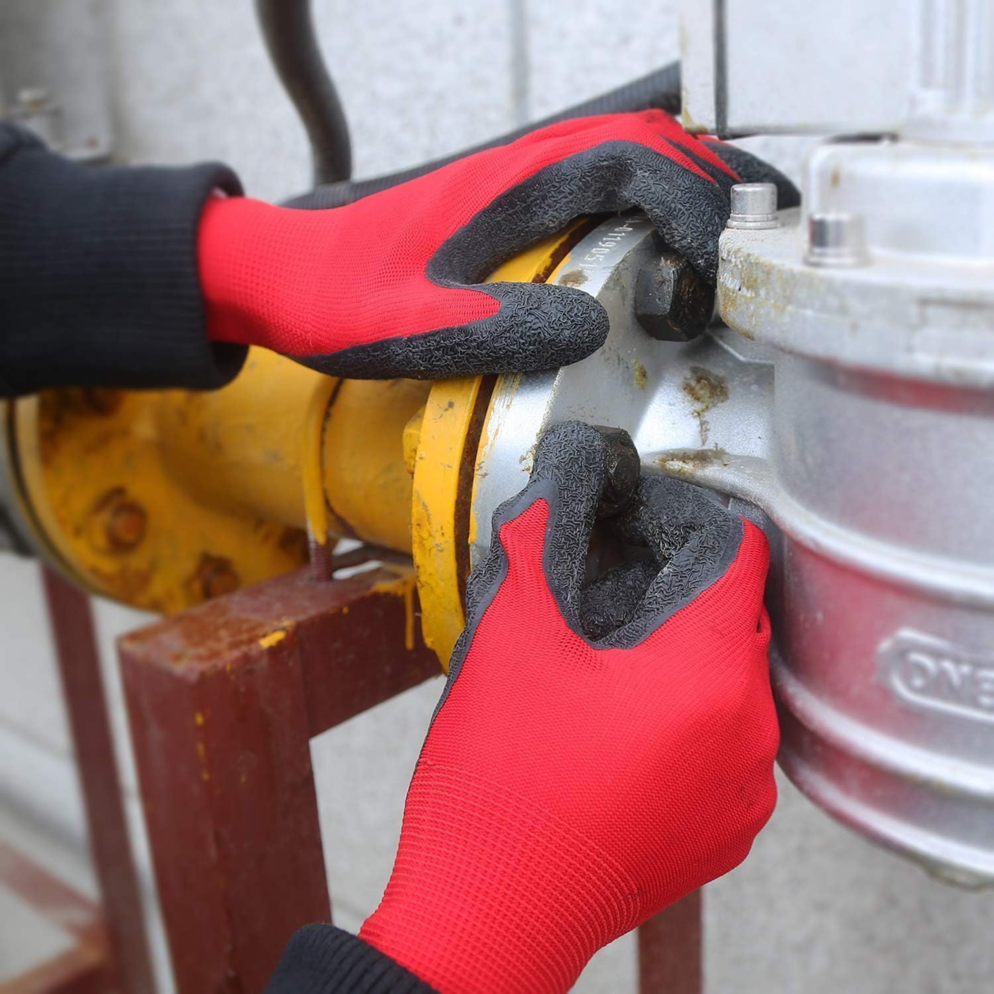 Latex coated Red and Black Cut Resistant Industrial Safety Gloves